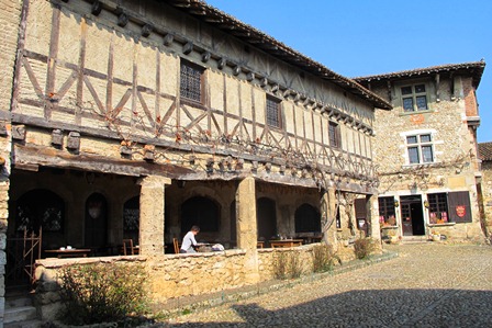 Pérouges